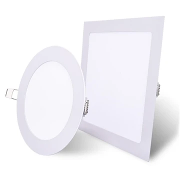 Como você ilumina uma sala com um teto alto?