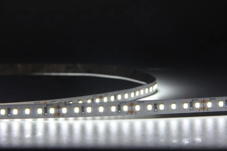 Fita LED SMD 2835 Branco Quente 3000k
