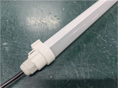 Luz solar para galinheiro com temporizador