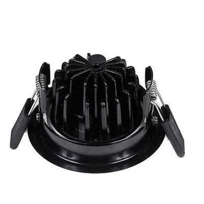 Iluminação embutida de LED com acabamento preto