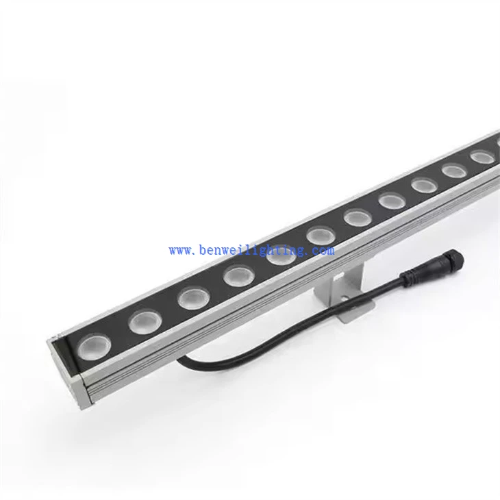 Wall Hanging Light (1)