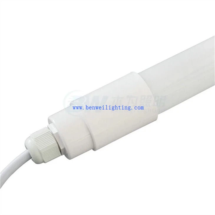 Water-resistant Ranch Light (2)